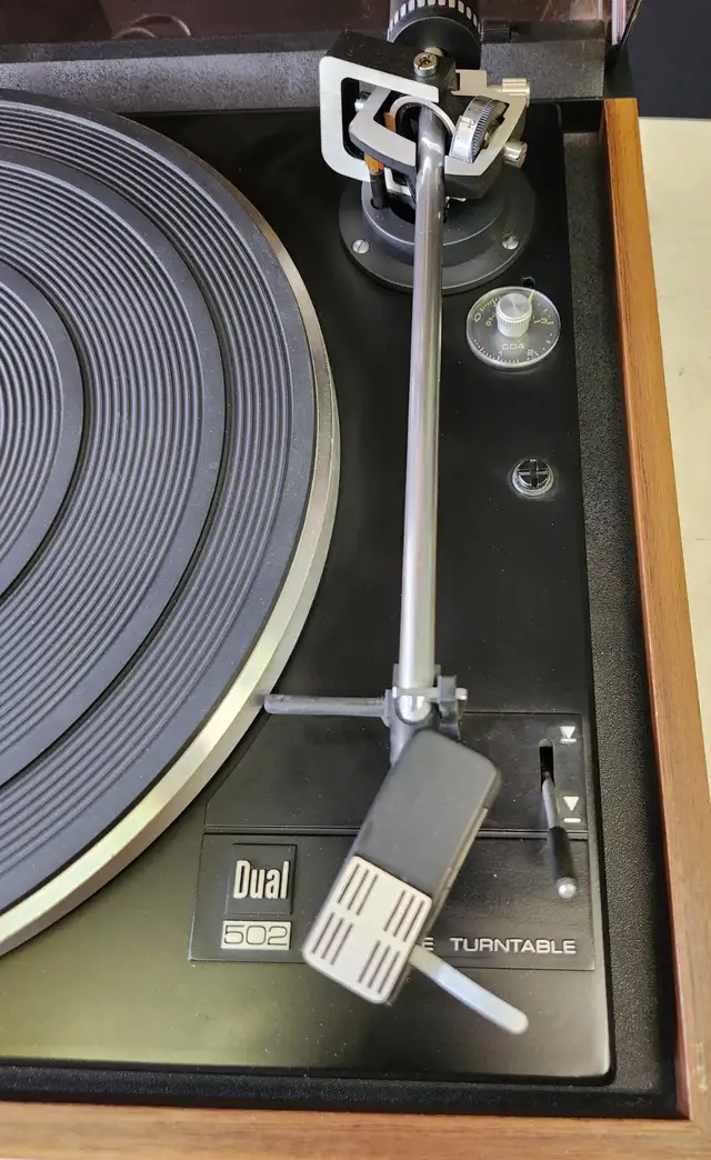 DUAL 502 BELT DRIVE TURNTABLE in Stereo Systems & Home Theatre in City of Toronto - Image 5