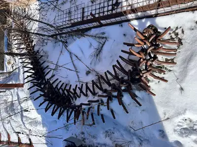 approx 20 Ft of tines , bearing ends and turnbuckle , 3" banjo valves , Offers call or text 519 854...