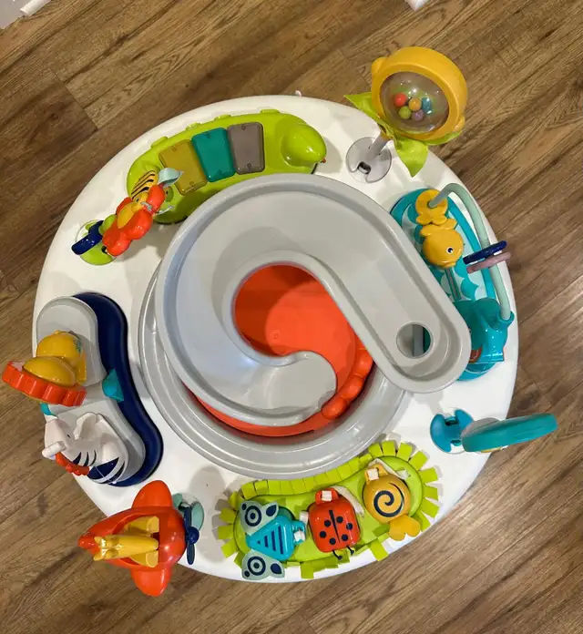 Baby Activity Centre in Toys in Ottawa - Image 5
