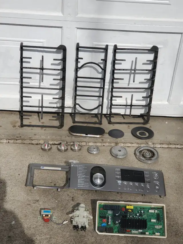 Blender, Electric Stove Glass Top, 4 Ranges, slow juicers in Stoves, Ovens & Ranges in St. Catharines - Image 9