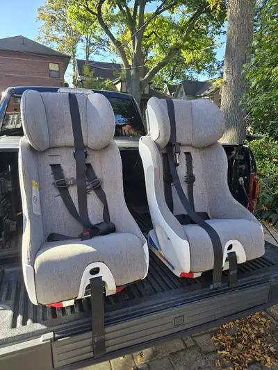 2 clek Foonf convertible car seats, View more