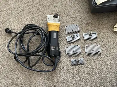 Wahl Lister Stablemate Shear Grooming Clippers with extra Blades, View more