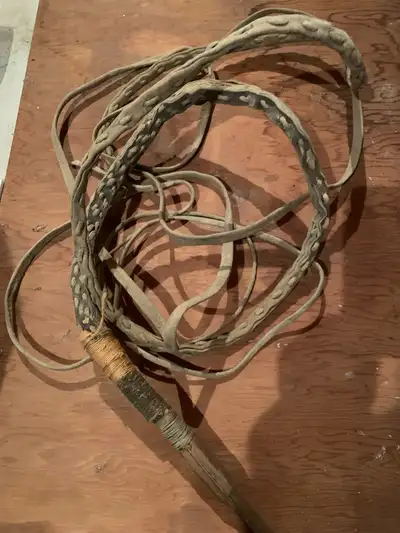 Inuk sled dog whip from the arctic. Excellent condition. Needs softening. Open to offers
