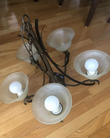 Antique Chandelier 5 Bulb- Ideal for Hallway or Stair-Good deal in Indoor Lighting & Fans in Mississauga / Peel Region - Image 2