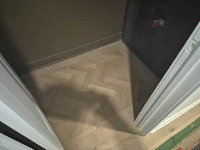 installation de bois franc ,vinyl , flottant et bois in Floors & Walls in Longueuil / South Shore - Image 3
