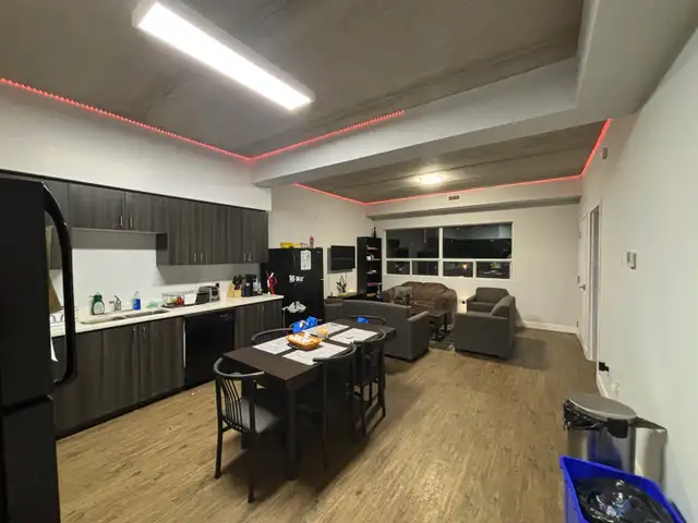 ROOM FOR RENT WATERLOO (MAY-AUG) in Short Term Rentals in Kitchener / Waterloo - Image 5