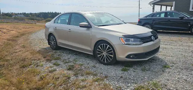 2013 Volkswagen Jetta Highline 6 Speed manual**Tdi**63849105329795123