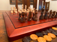 Vtg handsome chess set solid wood set