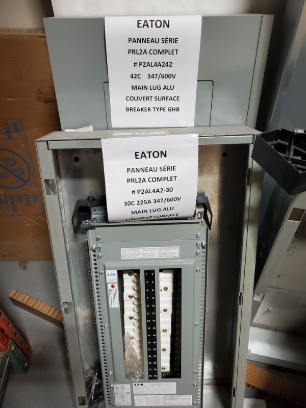 panneaux électriques EATON dans Électricité  à Saint-Jean-sur-Richelieu - Image 2