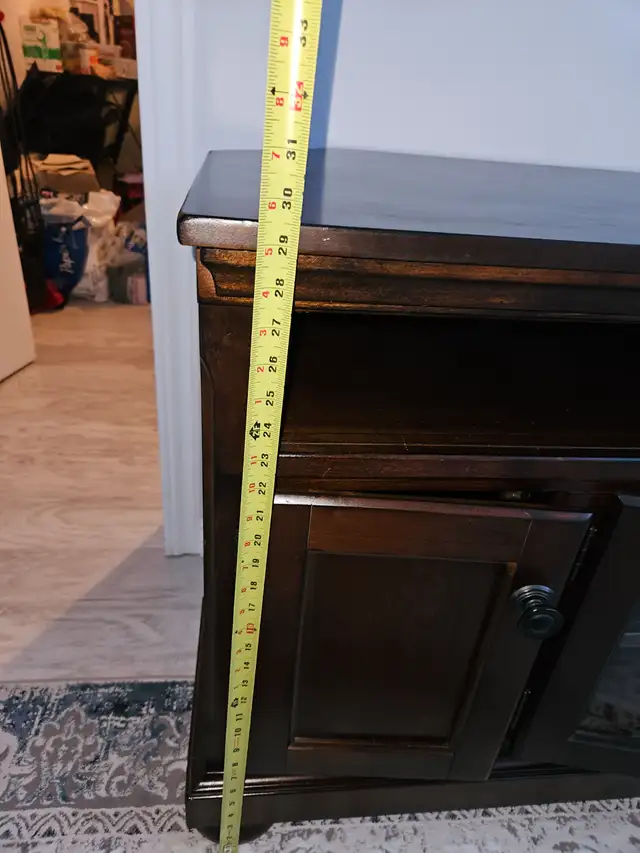 meubles tv en bois comme neuve!! Tv stand real wood mint conditi in TV Tables & Entertainment Units in Longueuil / South Shore - Image 6