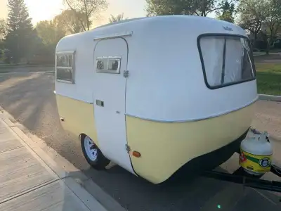 Beautifully Restored 1973 Boler Travel Trailer – Ready for Adventure! If you’ve been searching for a...