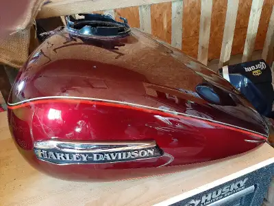 -gas tank only ( no gas cap and acc.) -just changed for insurance purpose, nice condition, no scratc...