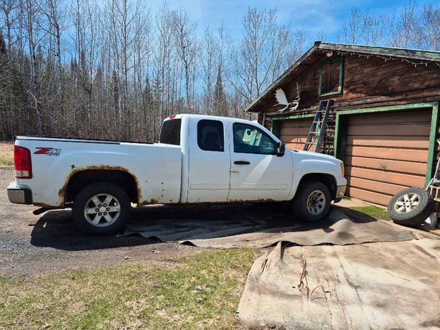 2011 GMC Z71 4X4 in Cars & Trucks in Thunder Bay - Image 4