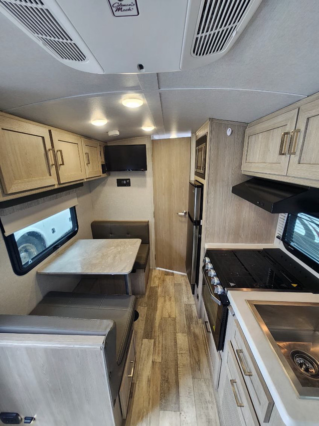 2022 Forest River Epro 19FD, Open Concept, in Travel Trailers & Campers in Oshawa / Durham Region - Image 4