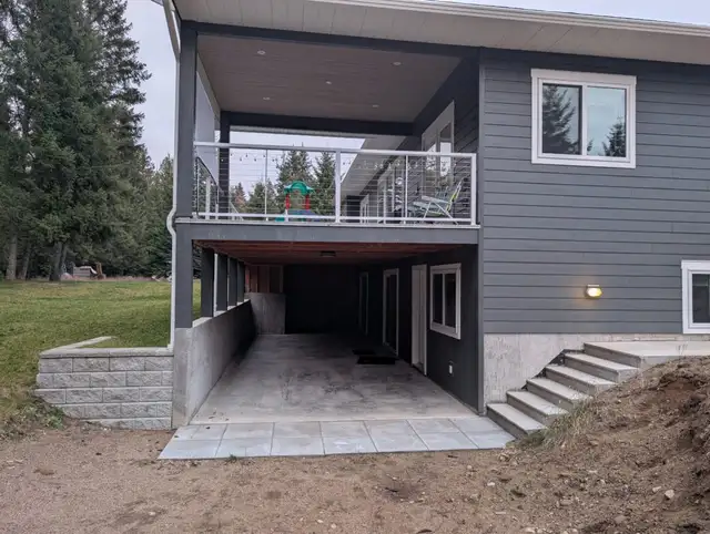 2 Bedroom Lower Level Suite outside of Castlegar BC