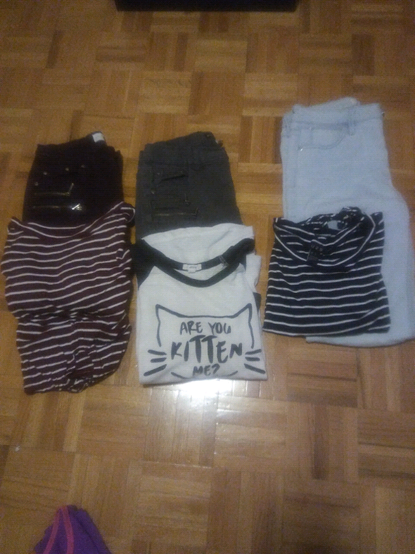 Lot de vêtements jeune fille small in Multi-item in Longueuil / South Shore - Image 2