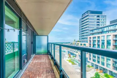 1 Bedroom Condo Is Available ! Inc. 1 Parking With Large Spacious 100 sq.ft. balcony, 9' Ceilings, K...