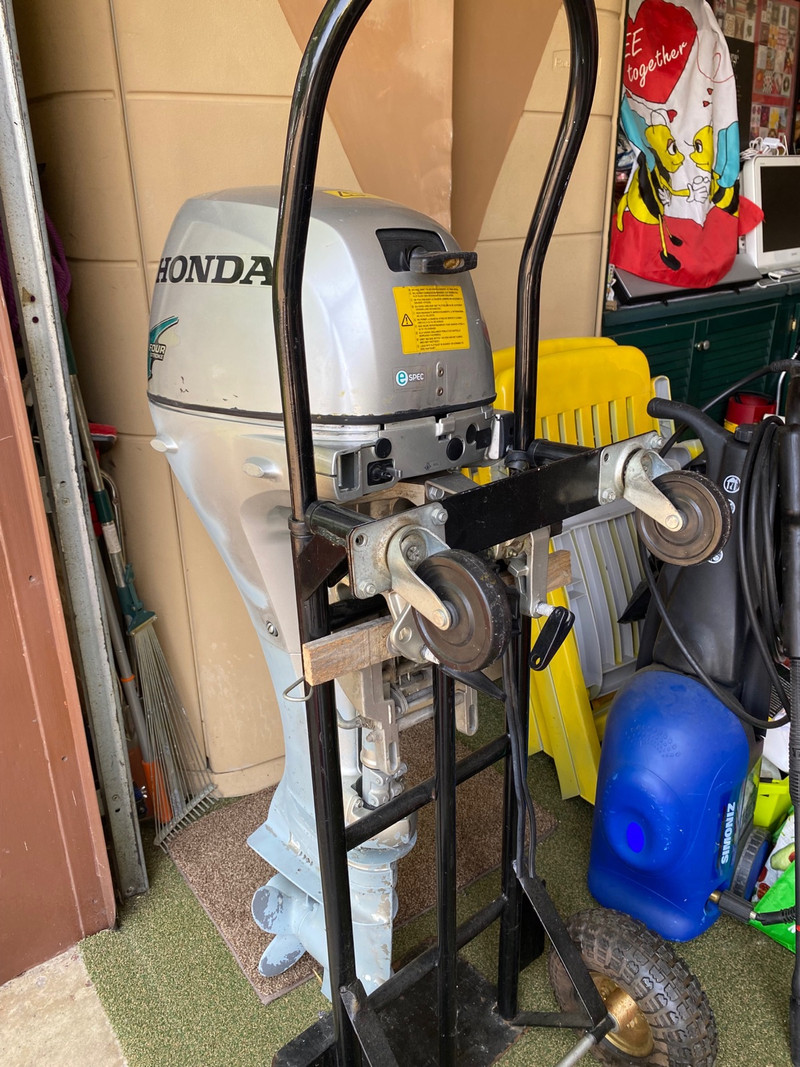 9.9 Honda outboard long shaft, electric start, shifter included Other ChathamKent Kijiji