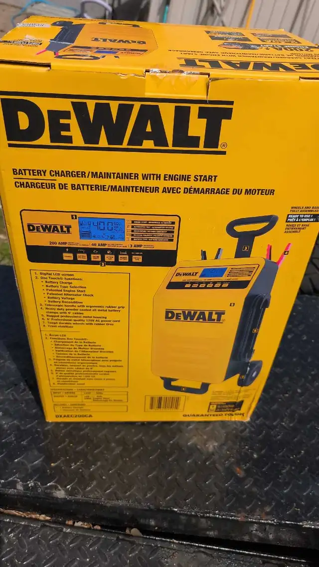 DeWalt battery charger/maintainer with engine start 200A in Power Tools in Oshawa / Durham Region - Image 4