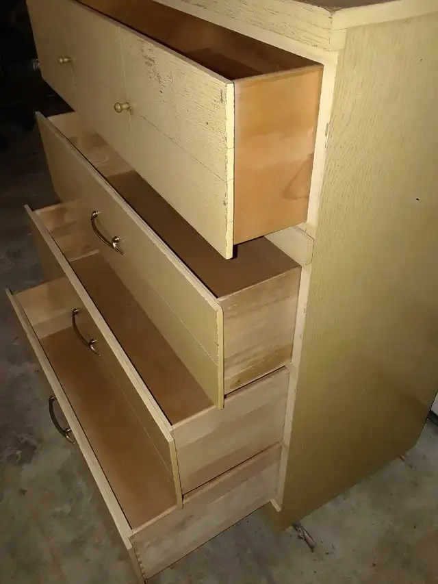 Tallboy Dresser  in Dressers & Wardrobes in Kingston - Image 3