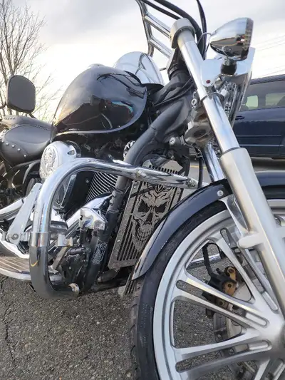 Great condition low kms. Comes with windshield, 2 seats, lots of extras. Selling for 3700 obo. Price...