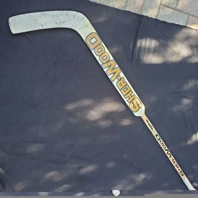 Sr. ShER-WOD Feather-Lite Goalie Stick Hockey Stick in Hockey in Barrie - Image 4