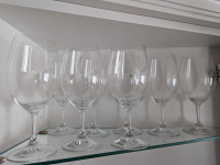 Beautiful 8 Riedel wine glasses + 2 martini shot glasses 