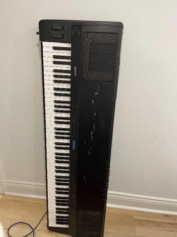Free Yamaha P150 Keyboard / Electric Piano Pianos & Keyboards