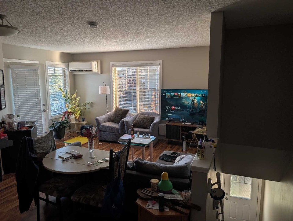 Harbour Landing- 2 Bed, 1 Bath with 2 parking spots 3
