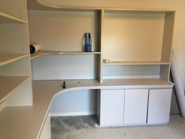 Wall unit Cabinets with desk  in Bookcases & Shelving Units in Markham / York Region - Image 2