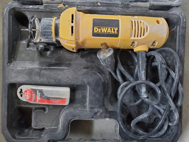 DEWALT DW660 - outil à découper cloison sèche (gyproc) dans Outils électriques  à Sherbrooke