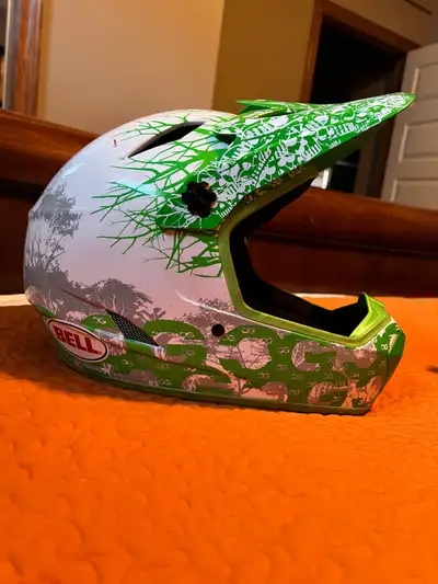 Bell Mountain bike helmet, View more