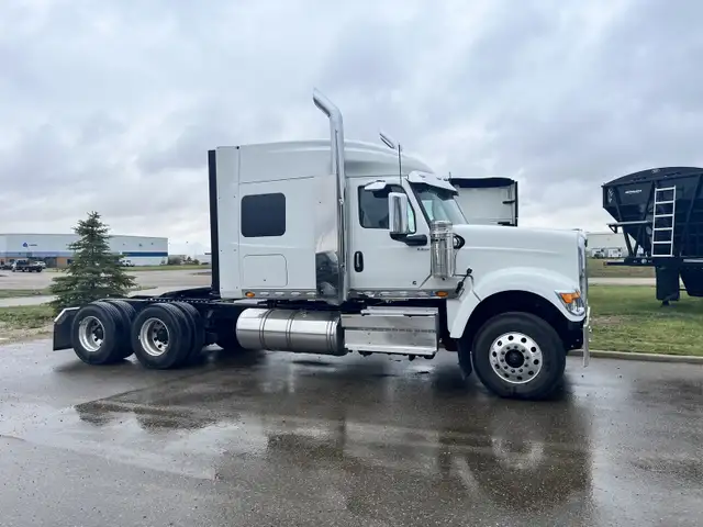 2025 International HX, Heavy Haul!! Cummins, Autoshift, 46's in Heavy Trucks in Saskatoon - Image 3