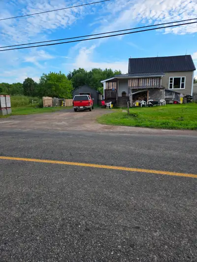 Beautiful 1.5 acre mini homme stead in cap pele area new brunswick 10 minutes to beautiful beaches a...