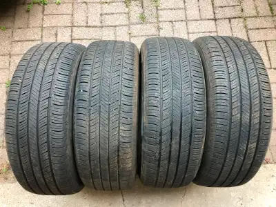 Four 215 60 R 17 Hankook all season / summer tires for sale!! Made in USA, 80% tread left! No leak n...