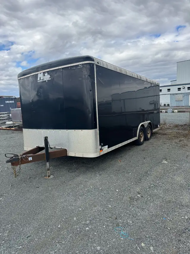 8x18 Enclosed Trailer in Cargo & Utility Trailers in Bedford - Image 3