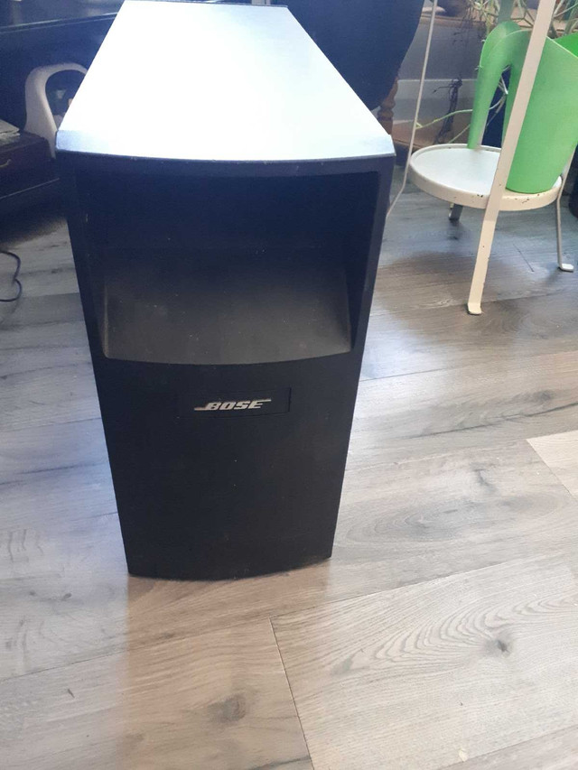 Bose acoustimass 10(subwoofer only) in General Electronics in St. Catharines - Image 3