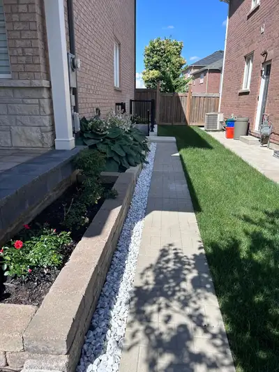 2 Beds 1 Bath Apartment in Milton, ON