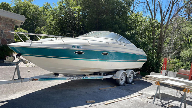 Chris craft 1991 with trailer in Powerboats & Motorboats in Mississauga / Peel Region - Image 2