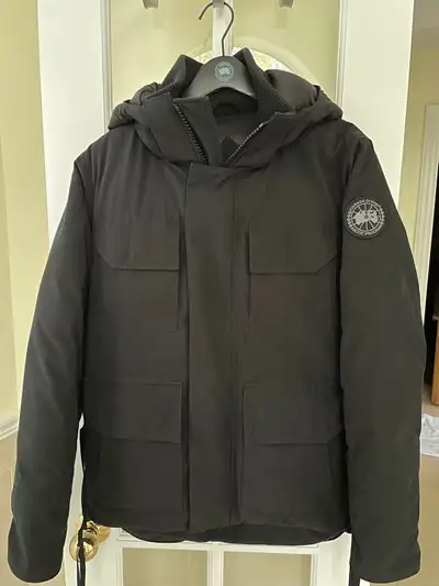Canada goose maitland black label men’s small, View more