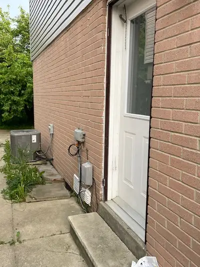 2 beds - 1 bath