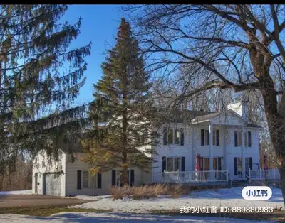 Quiet & clean big house Basement $600 Large room on second floor $720 15 mins driving to University...