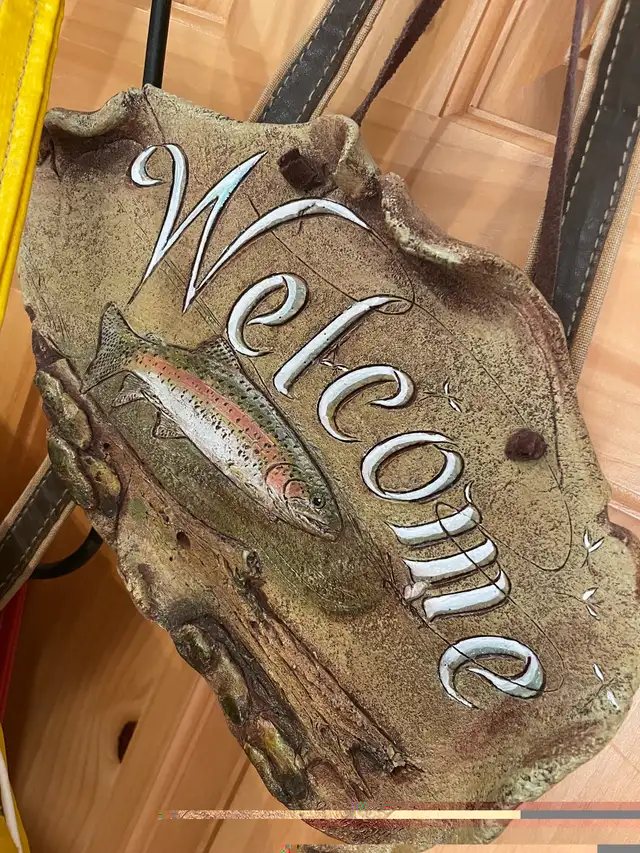 Vintage Cabin Decor, Prices Below in Arts & Collectibles in Kamloops - Image 8