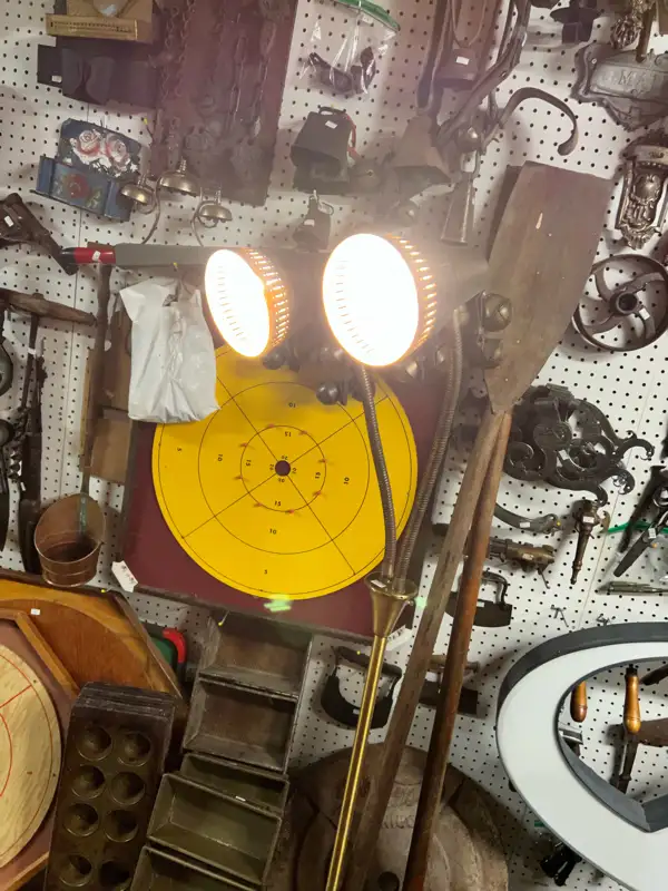 VINTAGE RETRO FLOOR LAMP with 2 BENDABLE LAMPS in Arts & Collectibles in Mississauga / Peel Region - Image 3