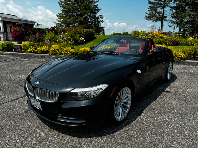 2011 BMW Z4 in Cars & Trucks in Barrie