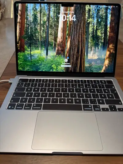 MacBook Air M4 13,6 pouces , View more