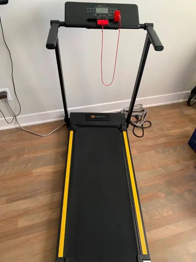 Treadmill in very good condition, rarely used