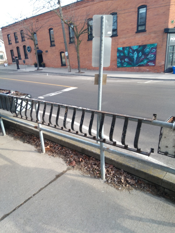 IRON RAILINGS AND AWNINGS in Other in St. Catharines - Image 4