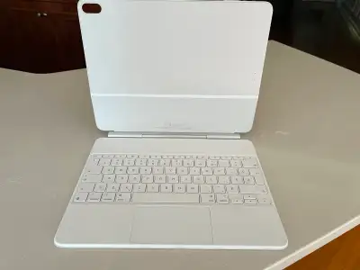 Apple Magic Keyboard pour IPad Air 13 pouces (Français), View more