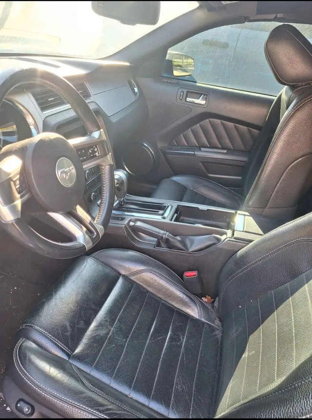 2010 Ford Mustang in Cars & Trucks in Windsor Region - Image 4